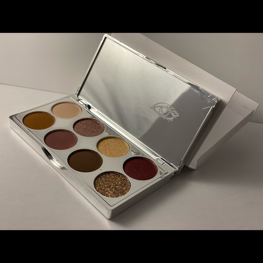 Belle En Argent - Plum Premonition 8 pan palette